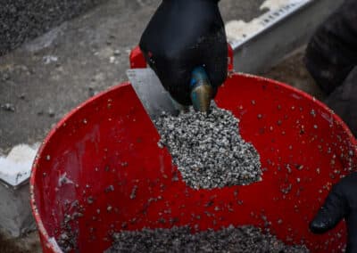 TERRASSE EN MOQUETTE DE PIERRE
